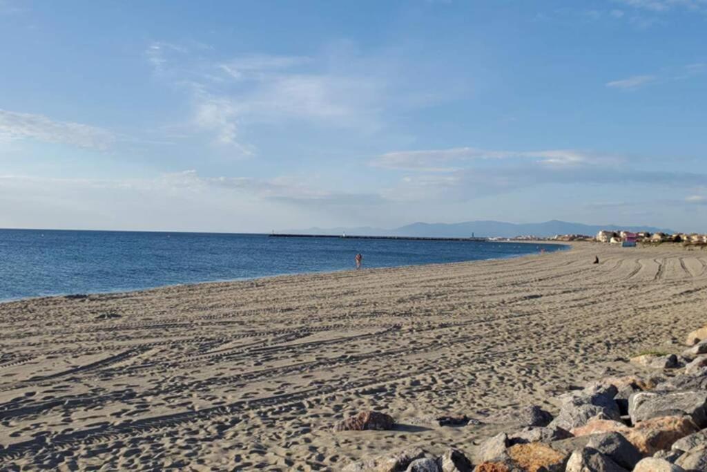 Maisonnette climatisée dans résidence naturiste Leucate Extérieur photo